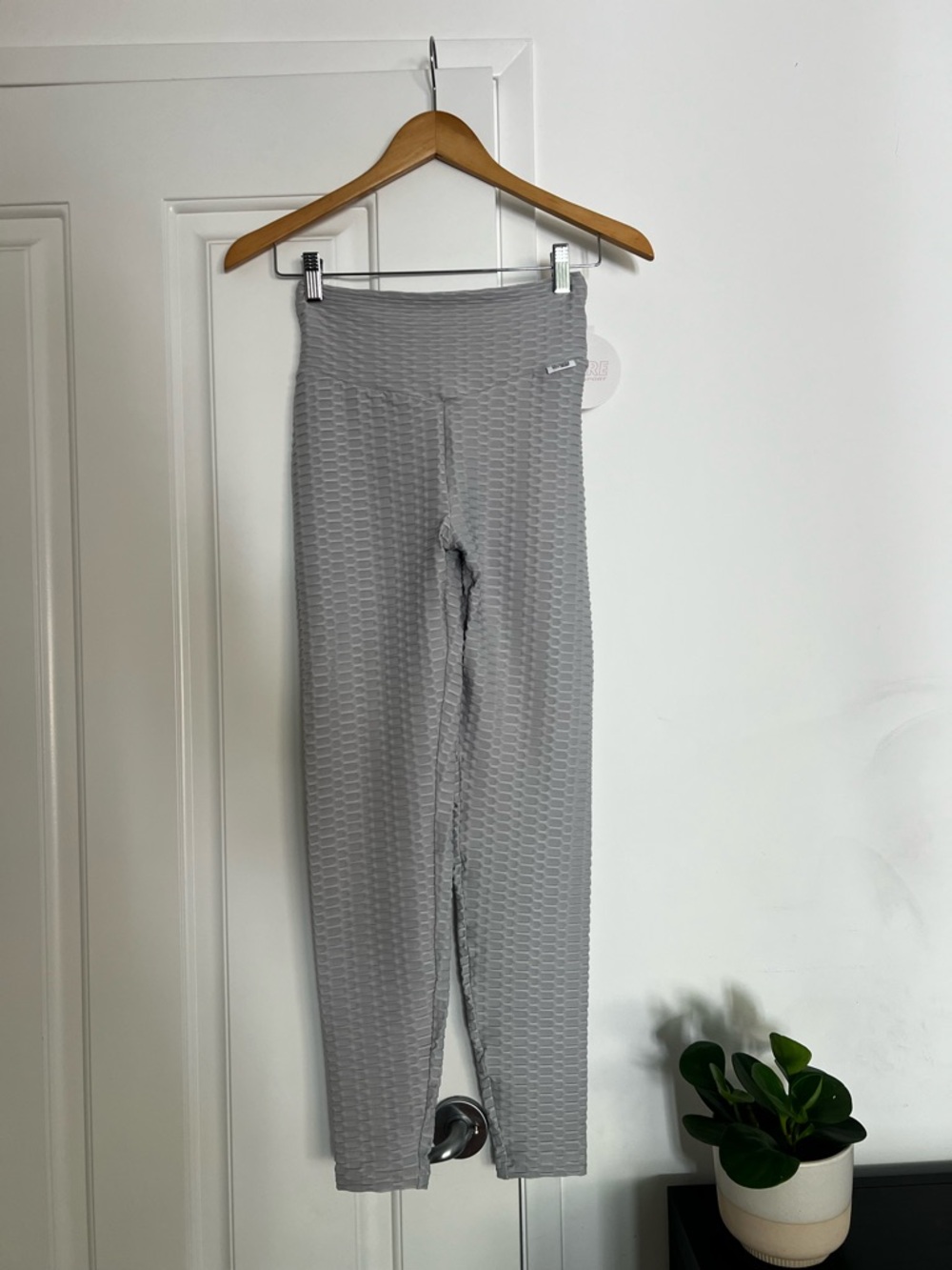 High-Waist Textured Leggings in Light Gray